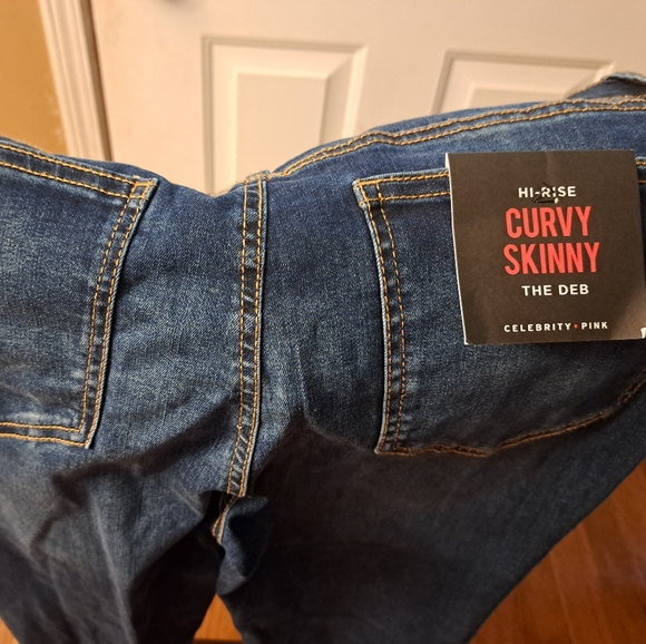 Jeans - Picture 2 of 6